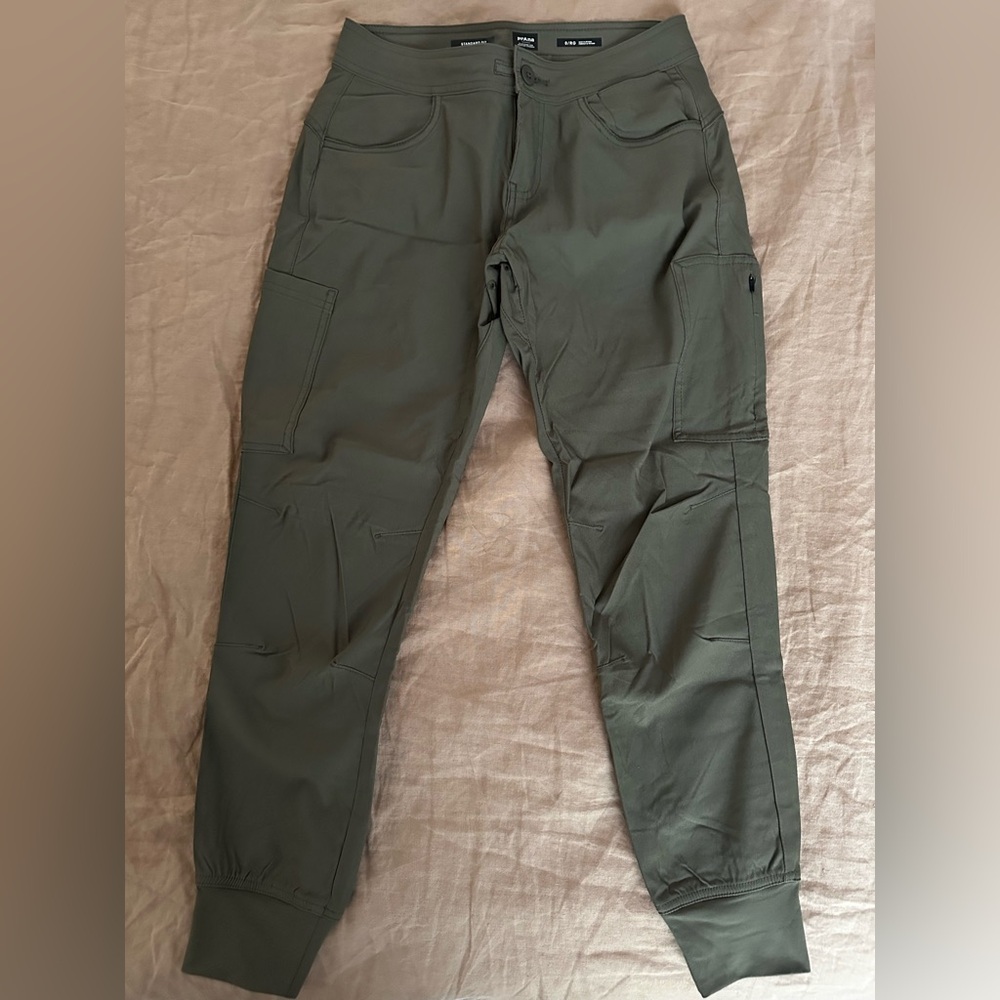 Prana Green Cargo Pants with Relaxed Fit and Durable Fabric (size 0)